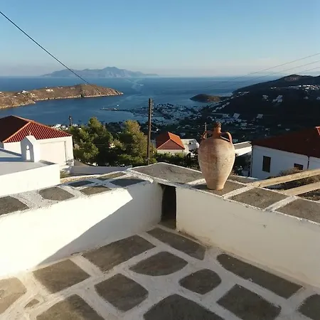 The Mansion Of Mrs. Maria * Sérifos